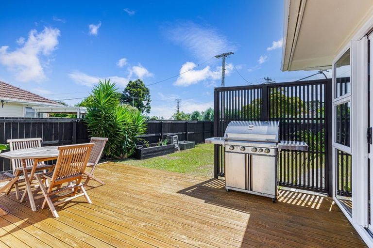 Photo of property in 29 Ward Crescent, Te Atatu Peninsula, Auckland, 0610