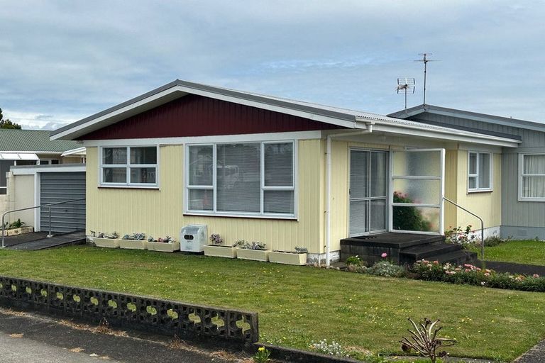 Photo of property in 15 Nelson Street, Waitara, 4320