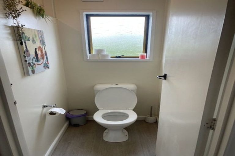 Photo of property in 2/43 Brockworth Place, Riccarton, Christchurch, 8011