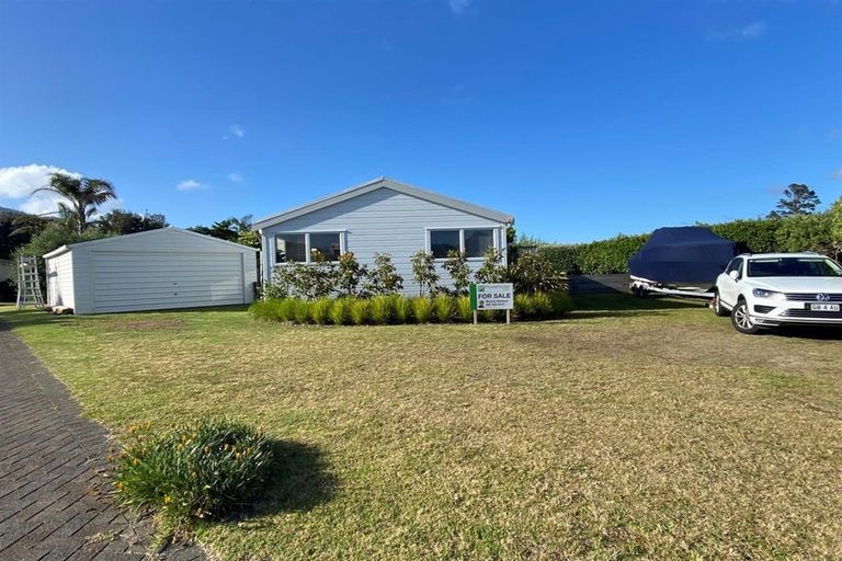 Photo of property in 15 The Dunes, Pauanui, Hikuai, 3579