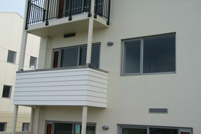 Photo of property in 16c/71 Spencer Road, Oteha, Auckland, 0632