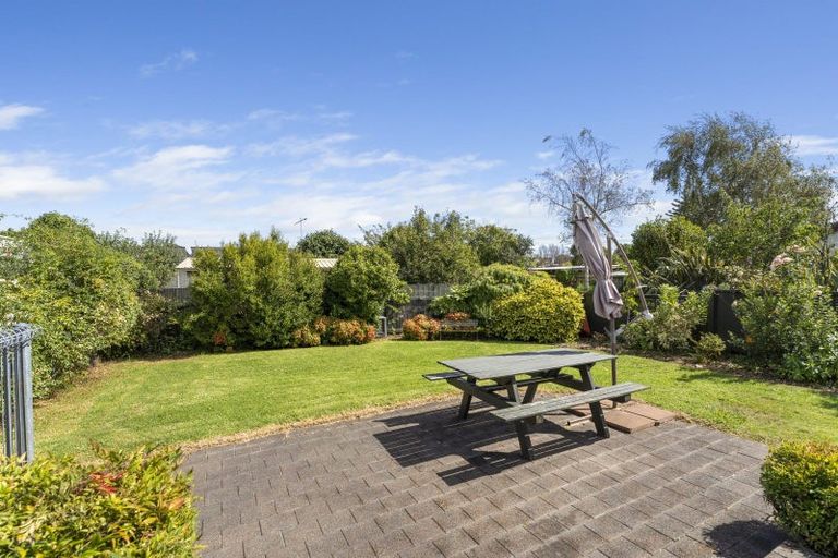 Photo of property in 11 Waimarie Avenue, Paraparaumu, 5032