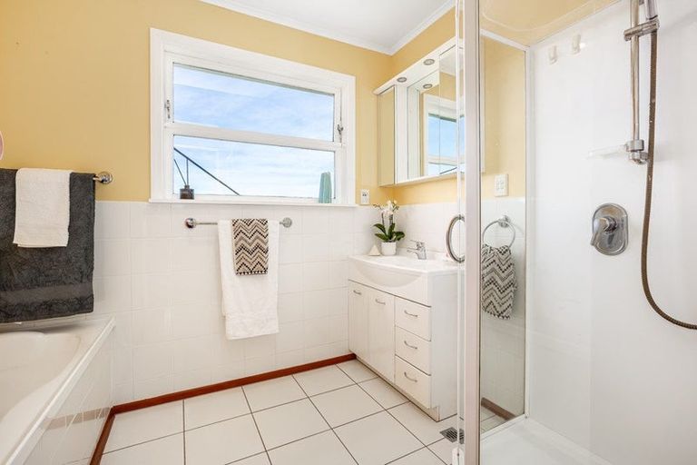 Photo of property in 8 Jalna Avenue, Khandallah, Wellington, 6035