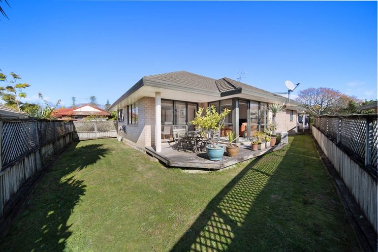 Photo of property in 26 Carriage Close, Northpark, Auckland, 2013