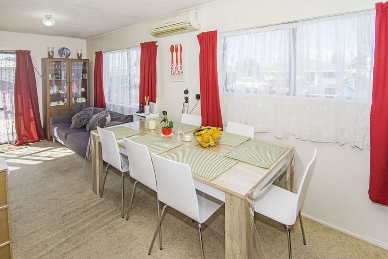 Photo of property in 10 Hogg Crescent, Masterton, 5810