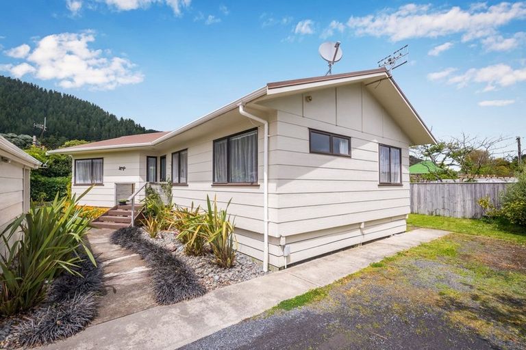 Photo of property in 52a Hinemoa Street, Paraparaumu, 5032