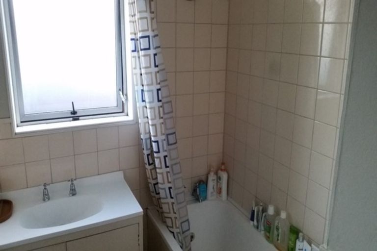 Photo of property in 1/45 Withells Road, Avonhead, Christchurch, 8042