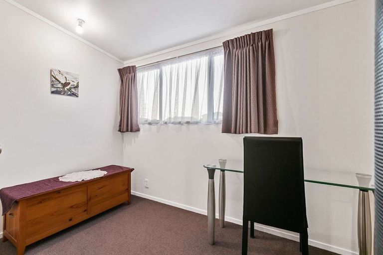 Photo of property in 235 Hill Road, The Gardens, Auckland, 2105