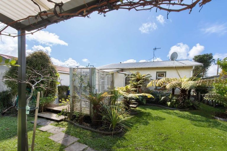 Photo of property in 16 Stark Street, Durie Hill, Whanganui, 4500