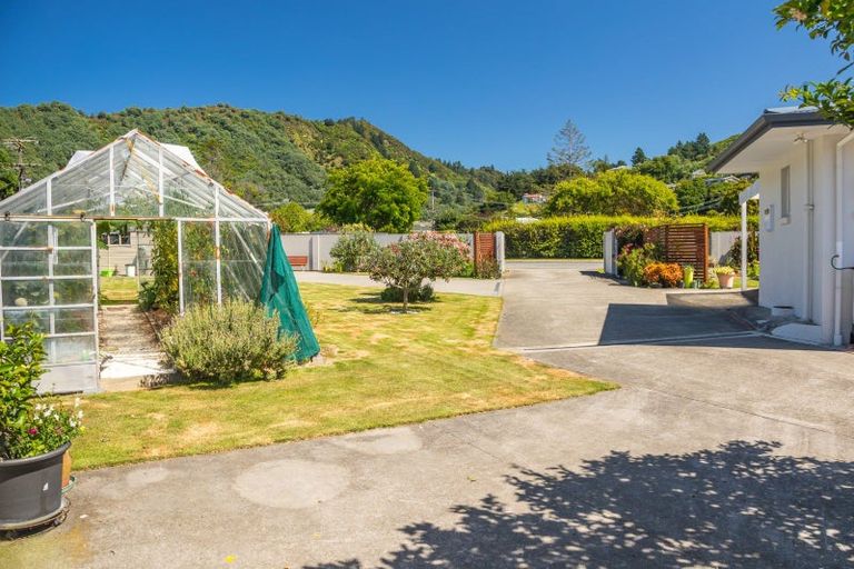 Photo of property in 36 Kent Street, Picton, 7220