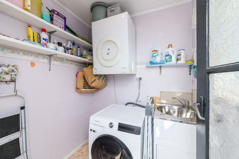 Photo of property in 92 Apollo Parade, Milson, Palmerston North, 4414