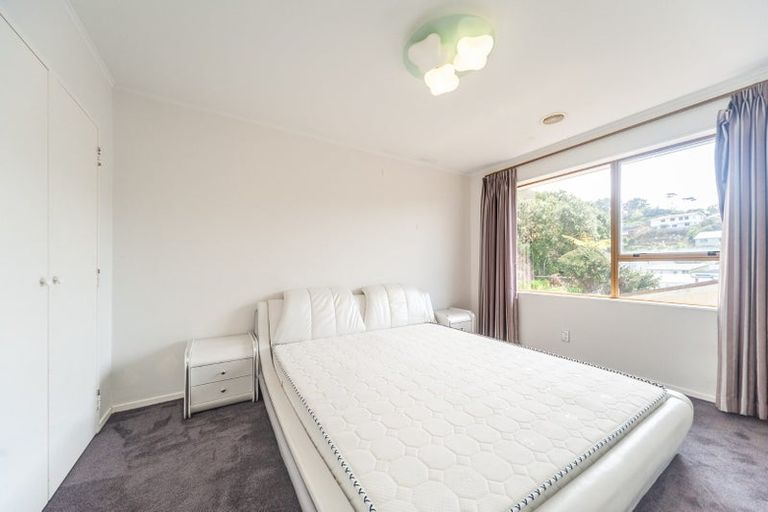 Photo of property in 1 Paddington Grove, Karori, Wellington, 6012