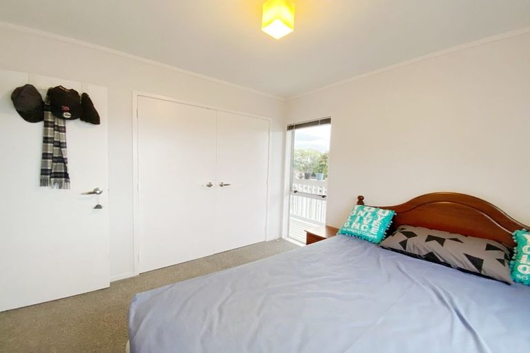 Photo of property in 1/43 Hutchinson Avenue, New Lynn, Auckland, 0600