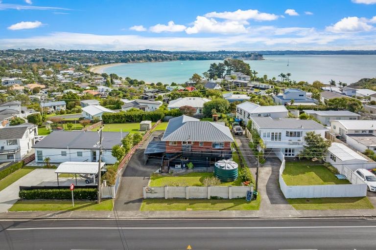 Photo of property in 1006 Whangaparaoa Road, Tindalls Beach, Whangaparaoa, 0930