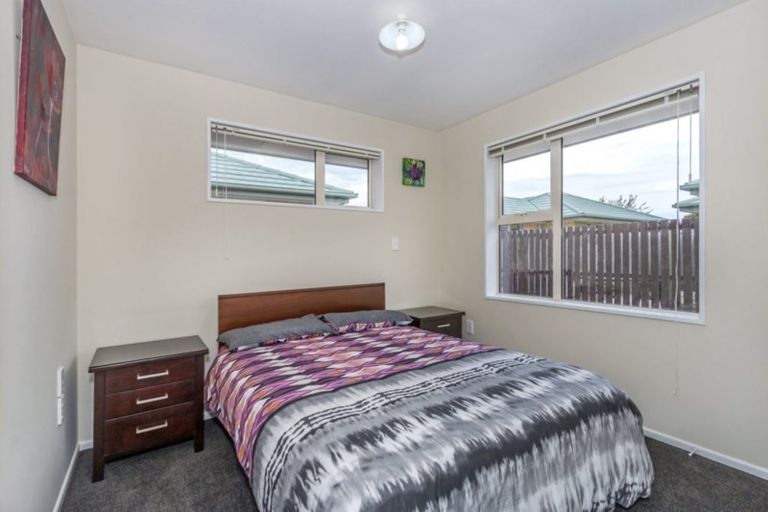 Photo of property in 2/24 Avonhead Road, Avonhead, Christchurch, 8042