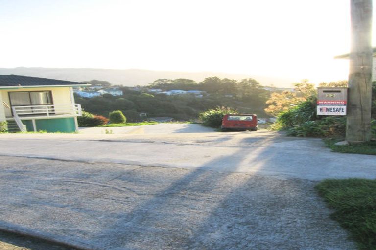 Photo of property in 32 Northumberland Street, Cannons Creek, Porirua, 5024