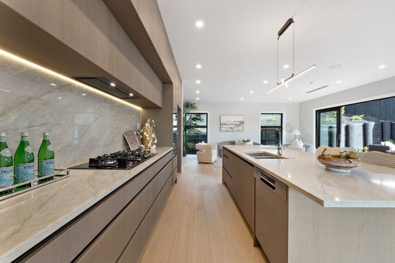 Photo of property in 9 Halcyon Bay Lane, Wainui, 0992