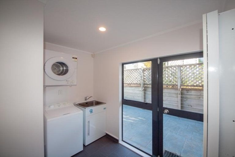 Photo of property in 7 Amesbury Drive, Churton Park, Wellington, 6037