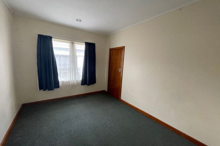 Photo of property in 28 Landon Avenue, Mangere East, Auckland, 2024