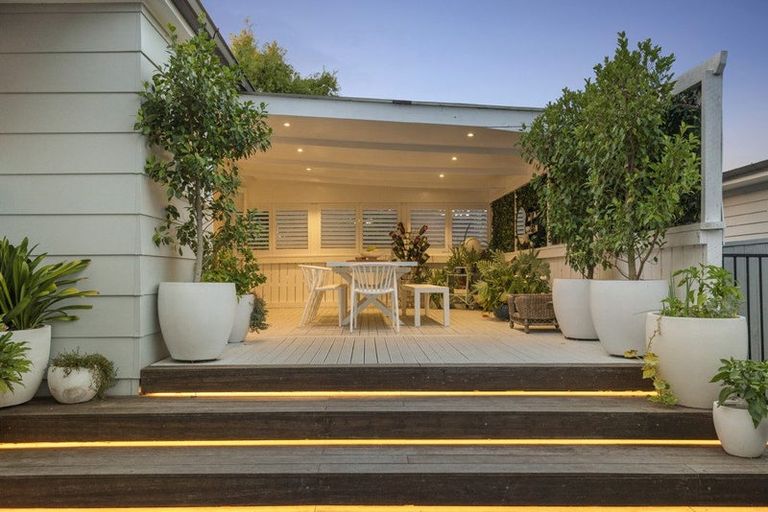 Photo of property in 9 Ranch Avenue, Beach Haven, Auckland, 0626