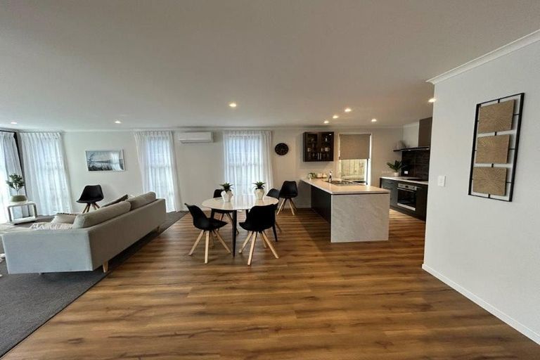 Photo of property in 1 Royal Crescent, Papamoa, 3118