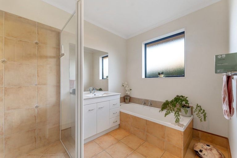 Photo of property in 16 Kendall View, Stoke, Nelson, 7011