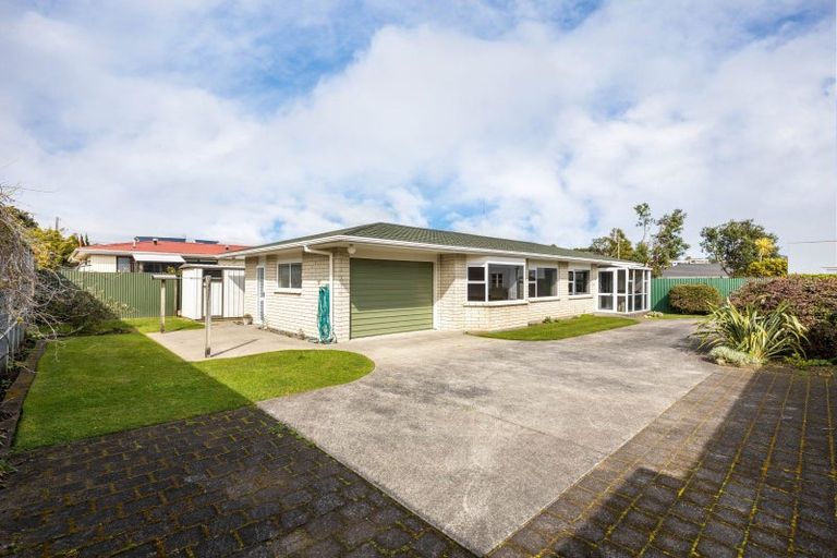 Photo of property in 2/17 Whiteley Street, Moturoa, New Plymouth, 4310