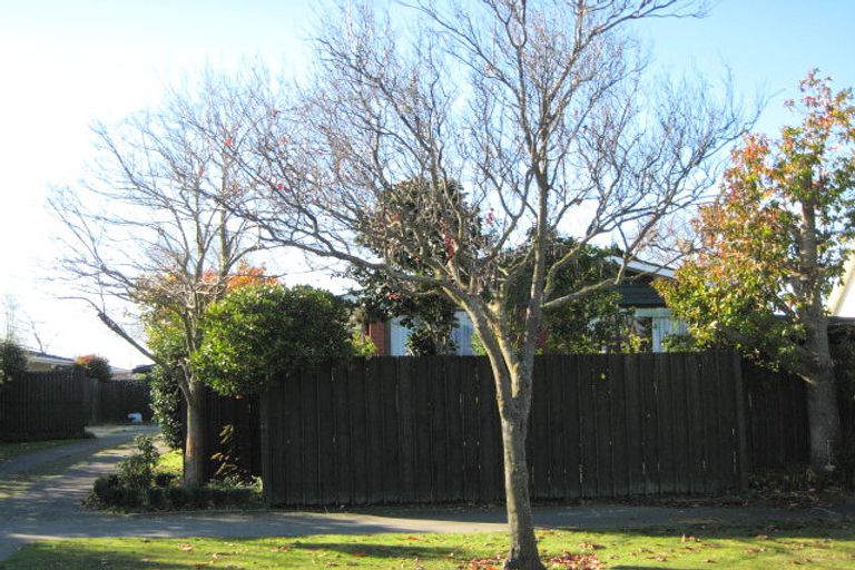 Photo of property in 131 Warren Crescent, Hillmorton, Christchurch, 8025