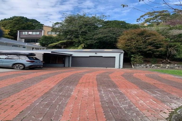 Photo of property in 66 Newlands Road, Newlands, Wellington, 6037