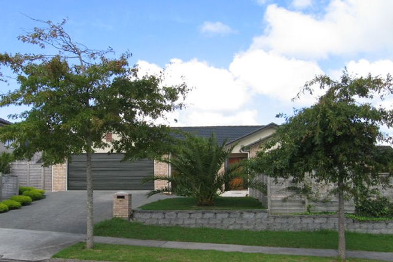 Photo of property in 27 Rush Creek Drive, Westgate, Auckland, 0614