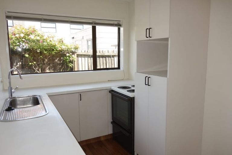 Photo of property in 2/46 Brockworth Place, Riccarton, Christchurch, 8011