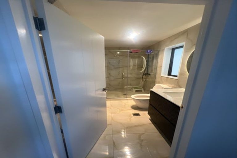 Photo of property in 10/100 Seymour Road, Sunnyvale, Auckland, 0612