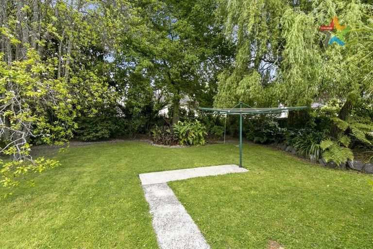 Photo of property in 28 Marina Grove, Hutt Central, Lower Hutt, 5010