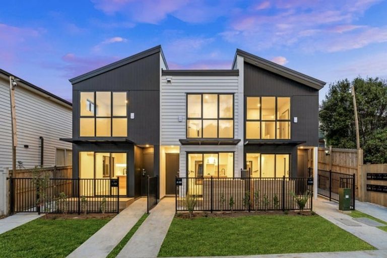 Photo of property in 11/23 Tudor Road, Henderson, Auckland, 0610