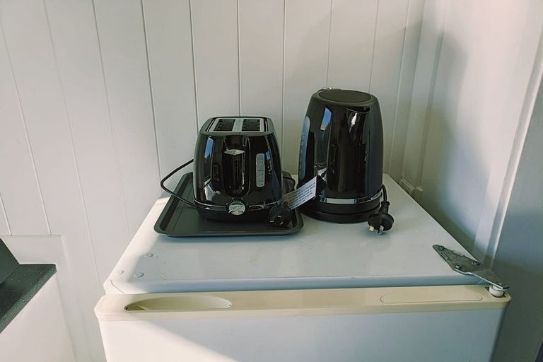 Photo of property in 1/382 Main Road North, Bay View, Napier, 4104