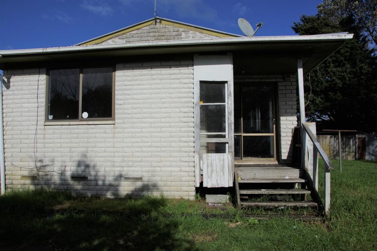 Photo of property in 20 Pukeroa Place, Papakura, 2110