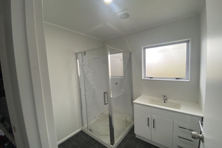 Photo of property in 15 Christmas Road, Manurewa, Auckland, 2102