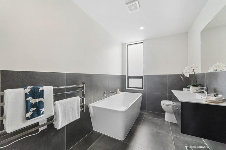 Photo of property in 27/6 Bushland Grove, Paparangi, Wellington, 6037