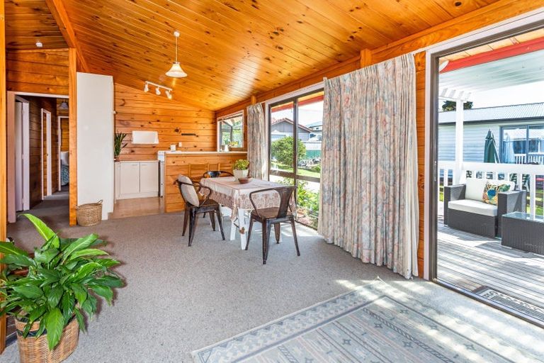 Photo of property in 11 Kauri Place, Tairua, 3508