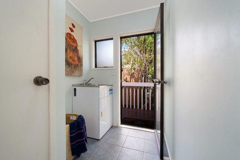 Photo of property in 2/31 Rangeview Road, Sunnyvale, Auckland, 0612