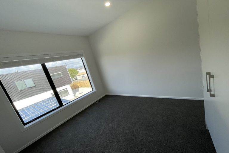 Photo of property in 70b Arimu Road, Papakura, 2110