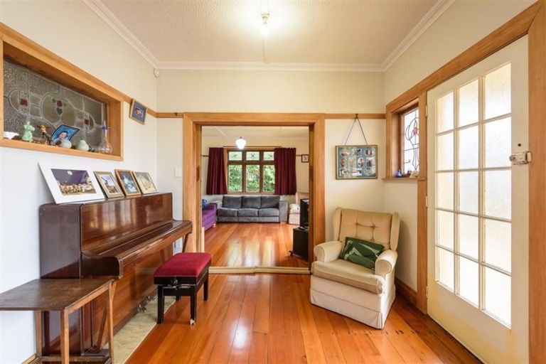 Photo of property in 81 Beauchamp Street, Karori, Wellington, 6012