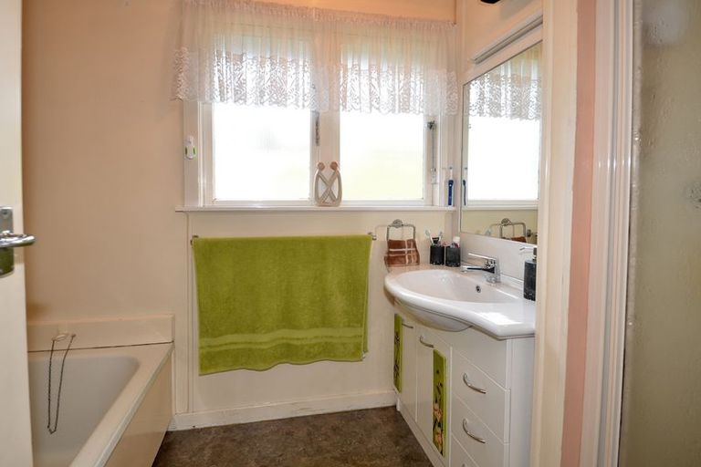 Photo of property in 5 Tilburn Street, Halfway Bush, Dunedin, 9010