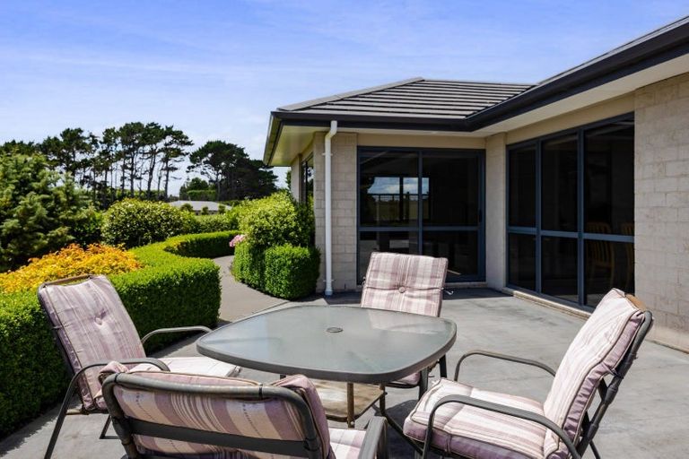 Photo of property in 3 Larlin Heights, Hawera, 4675