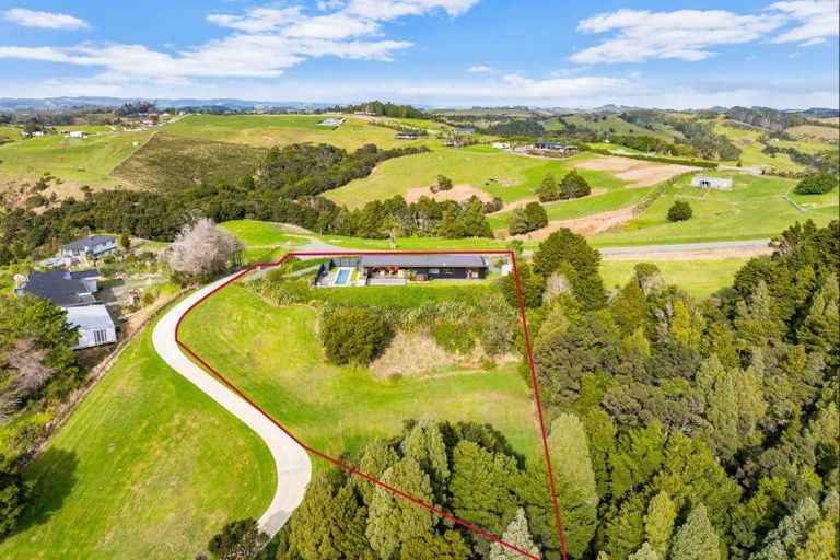 Photo of property in 19 Carters Road West, Mangawhai, 0975