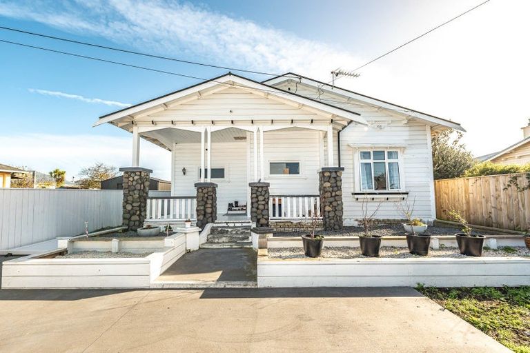 Photo of property in 3a Pharazyn Street, Gonville, Whanganui, 4500