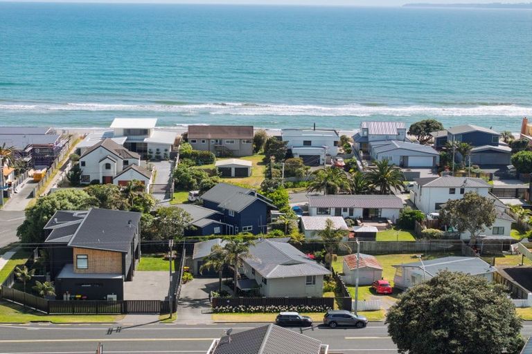 Photo of property in 1097 Papamoa Beach Road, Papamoa Beach, Papamoa, 3118