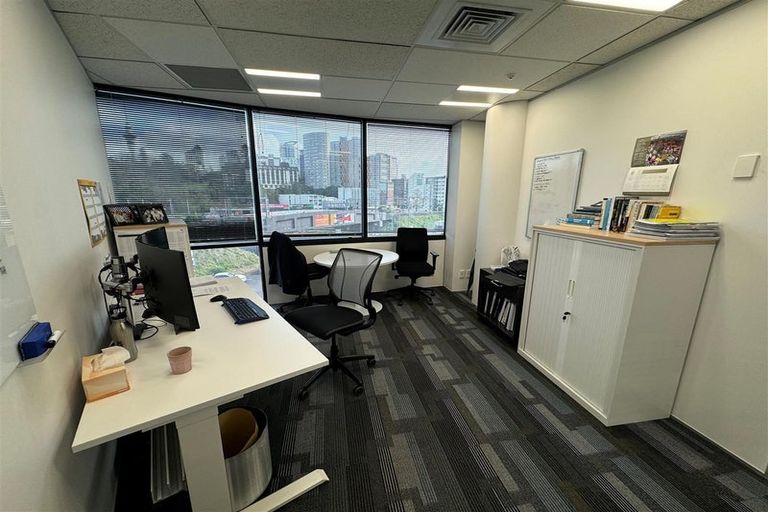 Photo of property in 2 Augustus Terrace, Parnell, Auckland, 1052