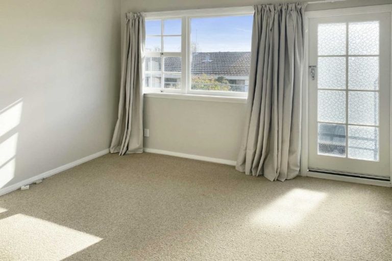 Photo of property in 1/11 Division Street, Riccarton, Christchurch, 8041