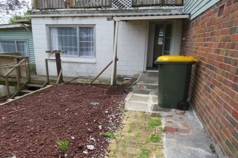 Photo of property in 1/25 Hillcrest Road, Papatoetoe, Auckland, 2025